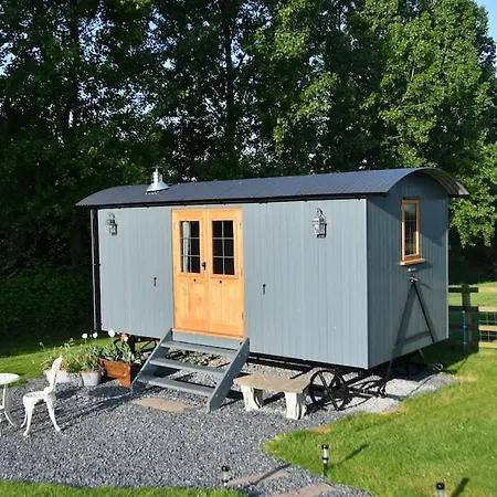 The Shepherds Hut Carmarthen Exterior photo